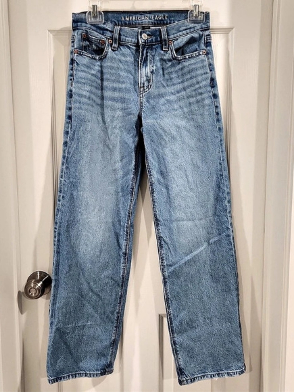 American Eagle High-Waisted Stovepipe Jeans Light Wash Denim Womens Size 00 Reg